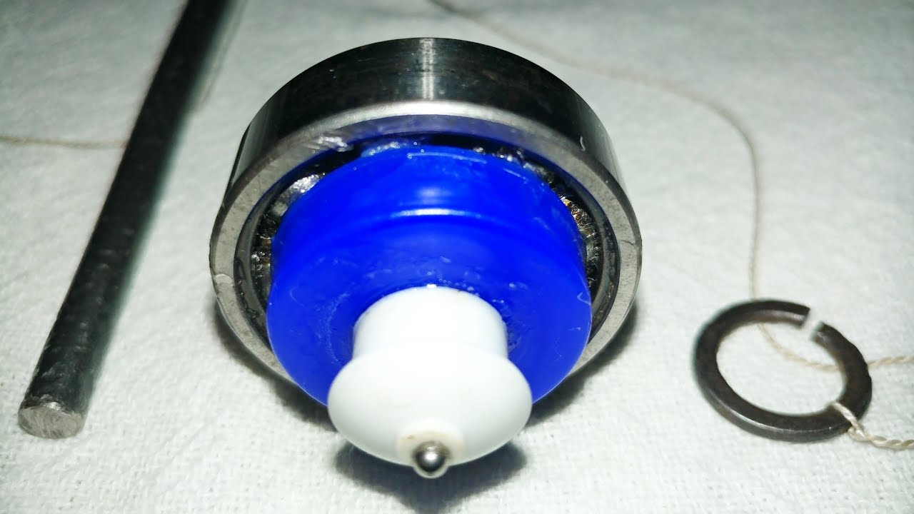 A Melhor BEYBLADE caseira do YouTube de TAMPINHA e ROLAMENTO com PONTA DE FERRO Iron Beyblade