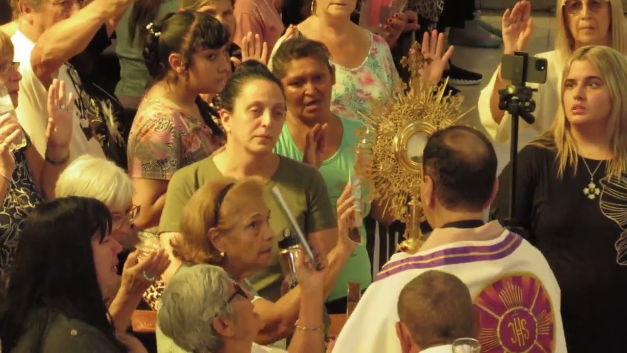 PROCESIÓN DEL SANTÍSIMO SACRAMENTO #padrefernandoabraham #sanjudastadeolanúsbsas #cuaresma26 -
