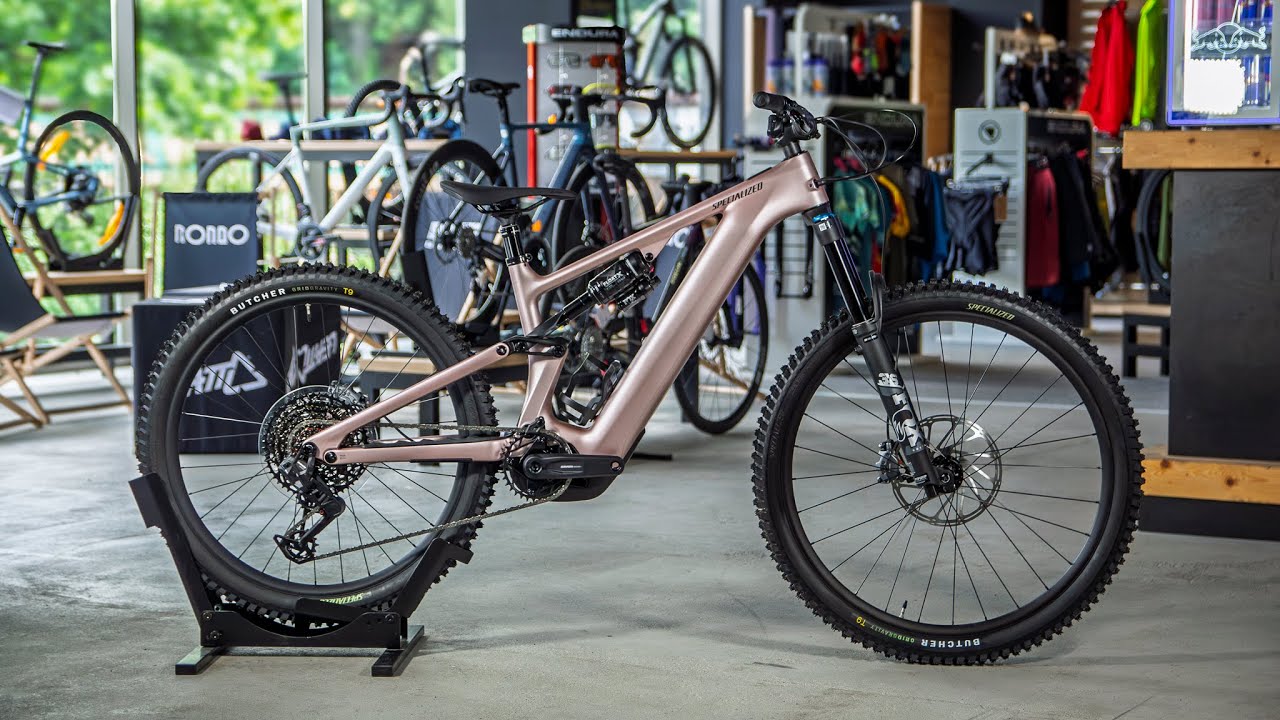 Specialized Turbo Levo 4 Comp 2025 – Potężny e-MTB w lekkiej kolorystyce 🚵‍♂️