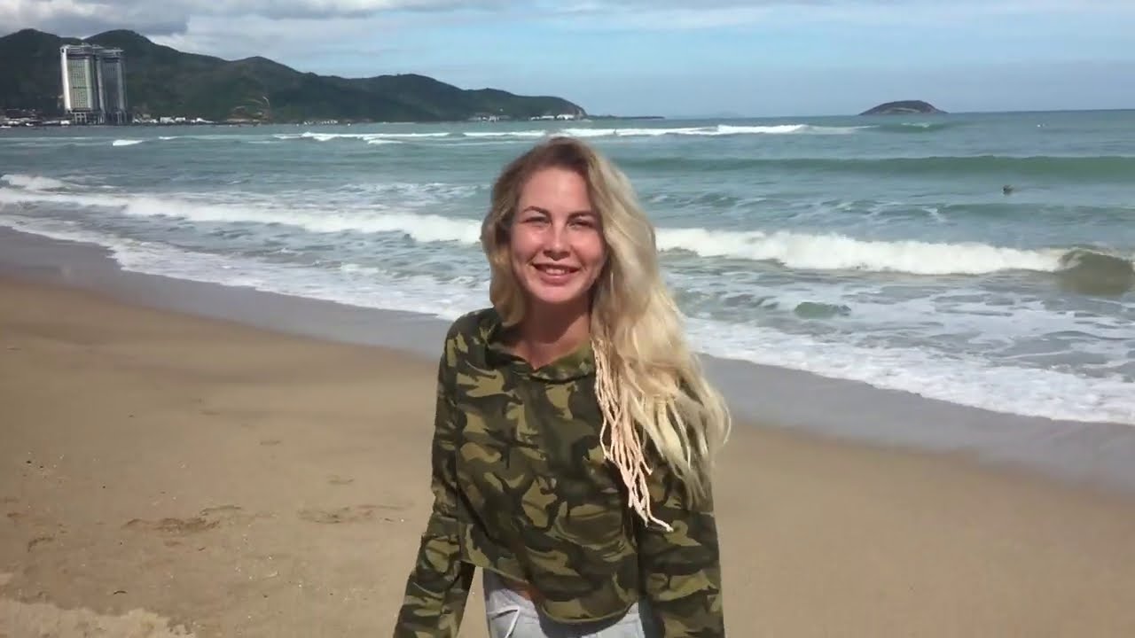 model Lera sport camouflage