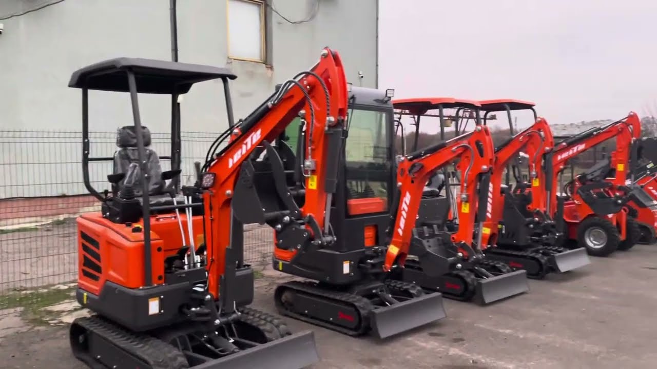 Екскаватор Kubota RX 501 та міні спецтехніка LeiTe у VRM-Техніка Рівне