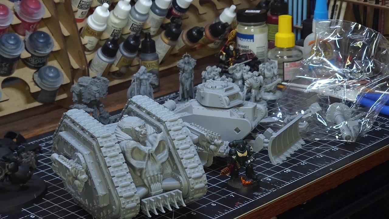 Миниатюры Warhammer от Temu в распаковке