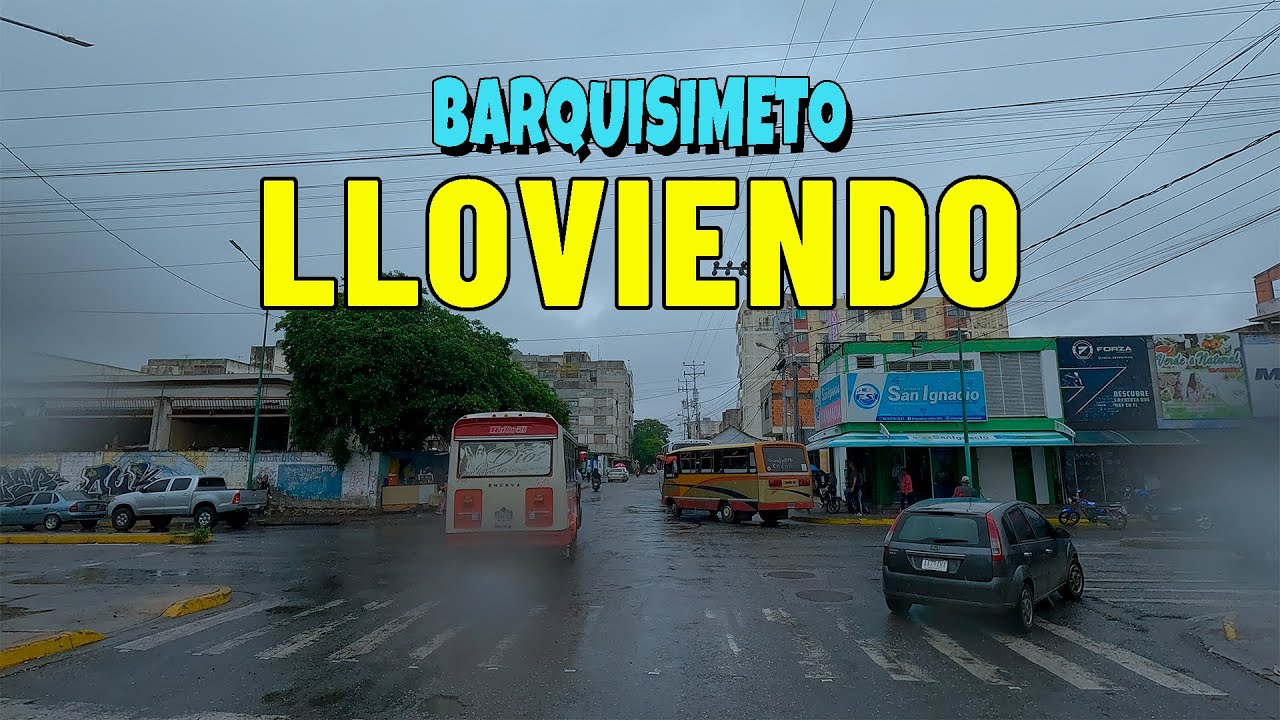en RUTA y con LLUVIA por la CARRERA 22 en Barquisimeto, Venezuela
