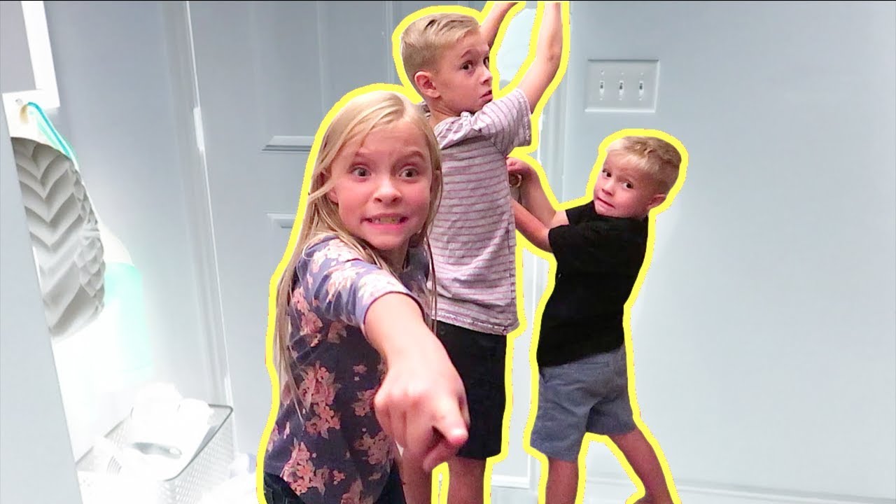 Kids ESCAPE from LOCKED MANSION!