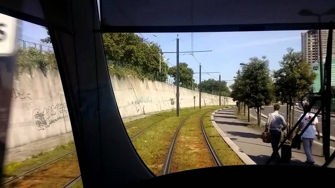 Tranway RATP T2 direction Porte de Versailles