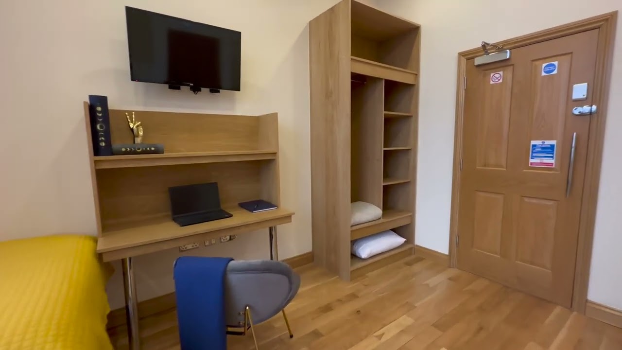 Executive Room - URB 10 - Radford House - Room 207 - Nottingham Student Accommodation