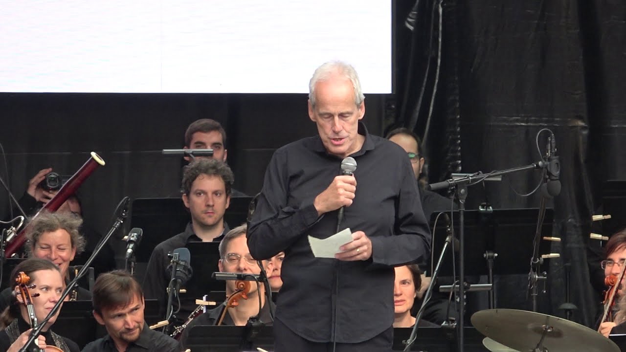 2018. 19 Xulio. Obertura. R. Filharmonía Galicia con Sumrrá. Plaza da Quintana (Santiago)