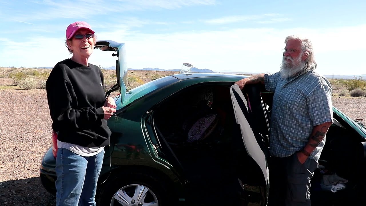 Tour of a Solo Woman Living in a Car