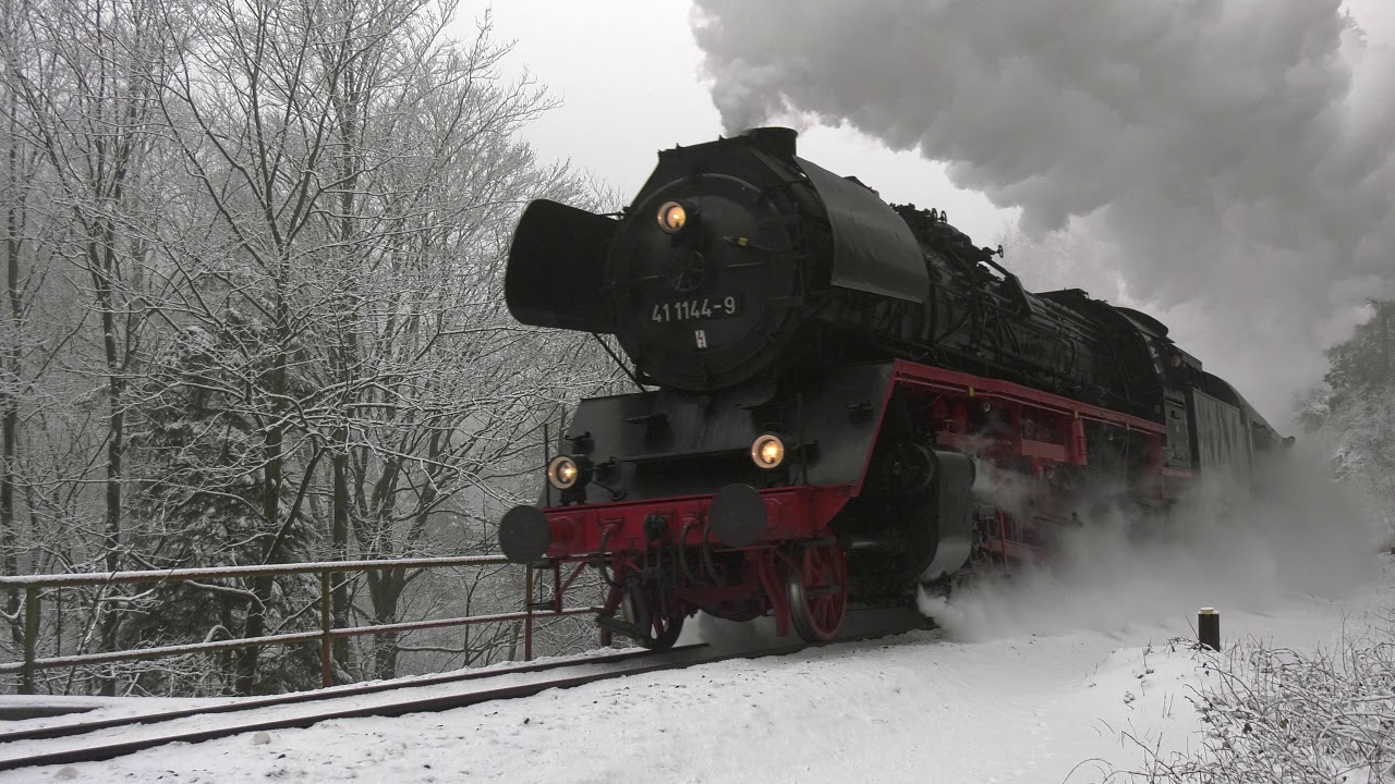 Laute Auspuffschläge, lange Züge - Dampfloks unterwegs durch Deutschland in 4k Teil1