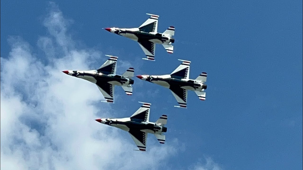 2023 USAF Thunderbirds - Chicago Airshow 8/19 (Saturday)