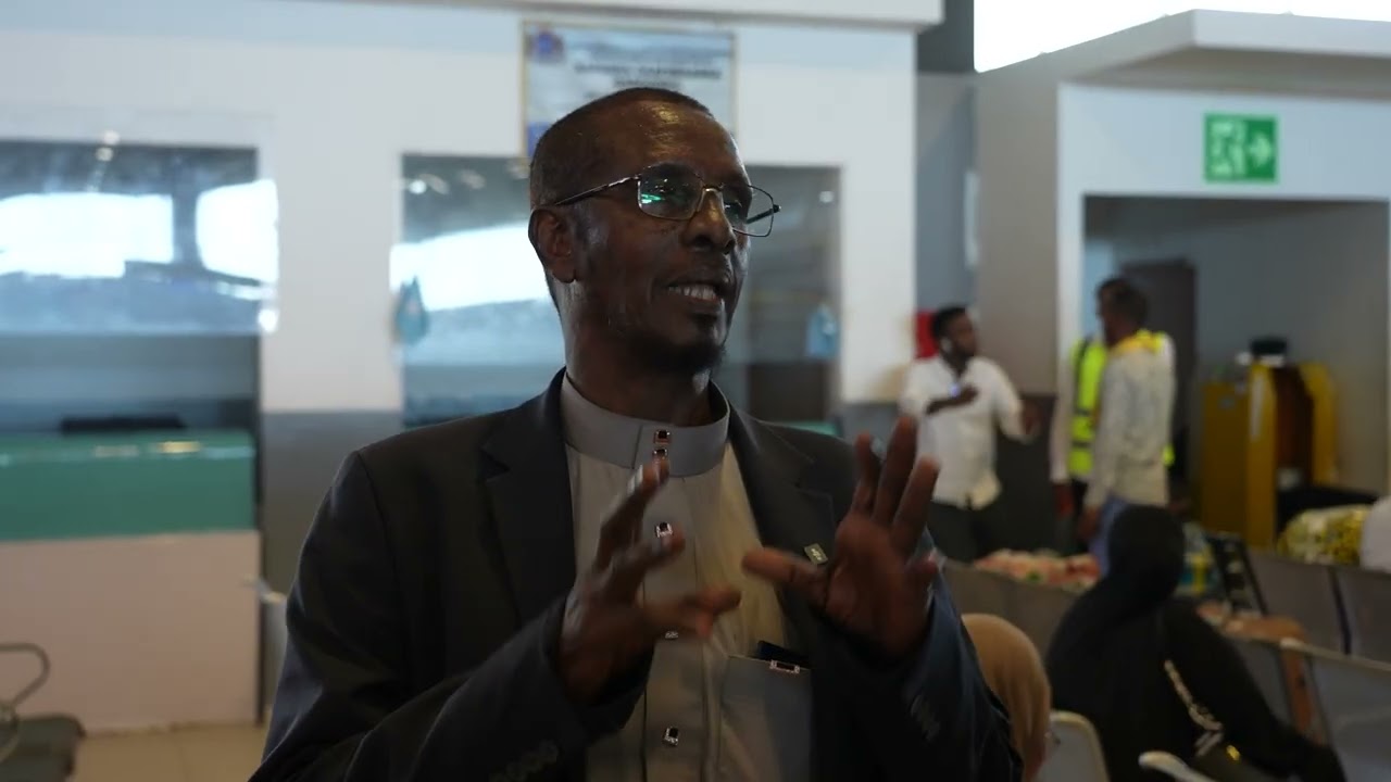 Ra’iisul Wasaare Xamsa Cabdi Barre, oo kormeer shaqo ku tagay Garoonka Diyaaradaha Aadan cadde.