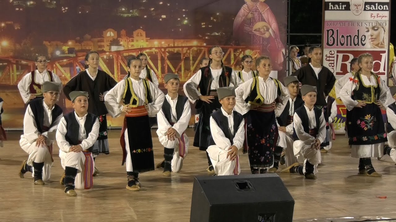 Mali čuvari tradicije na Vidovdanskom festivalu folklora 27 06 2025