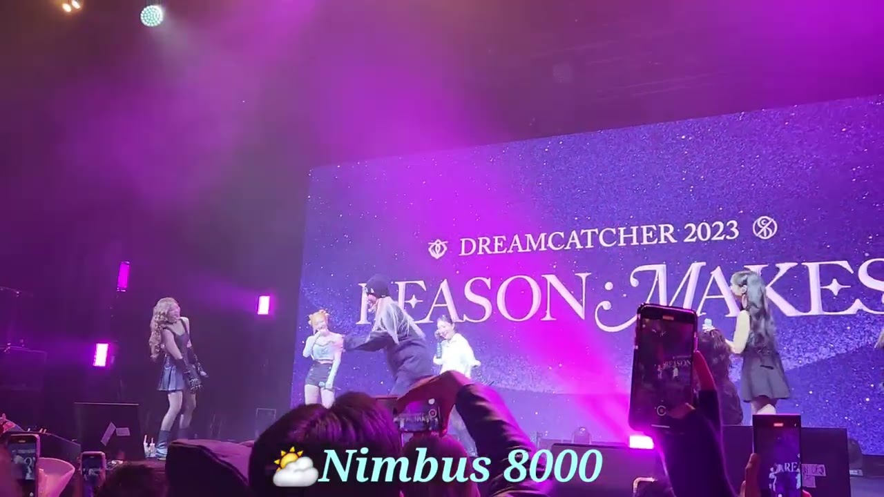 Siyeon Dancing to Whistle