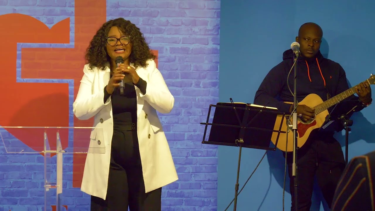INCROYABLE TALENTS  CE QUE L’Artiste TE-KUANZAMBI A FAIT A  ZURICH- SUISSE.