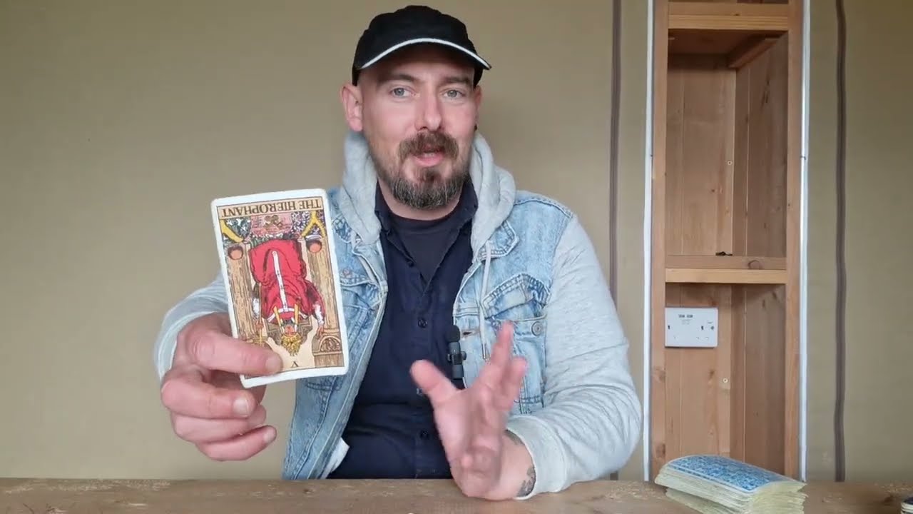 Водолей ♒️ ТО, ЧТО ЭТОТ ЧЕЛОВЕК НА САМОМ ДЕЛЕ ЧУВСТВУЕТ, ШОКИРУЕТ ВАС, ВОДОЛЕЙ!! | Октябрь 2025 Л...