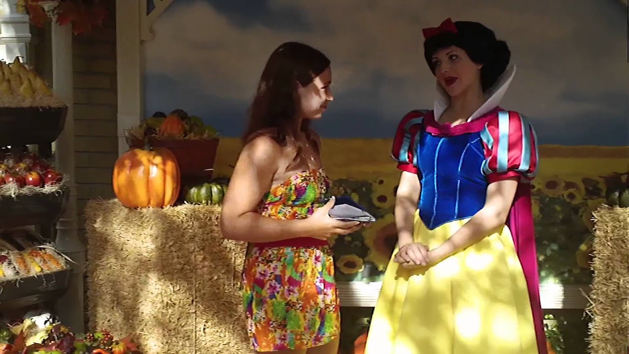 Meeting Snow White for the last time in Magic Kingdom 2011