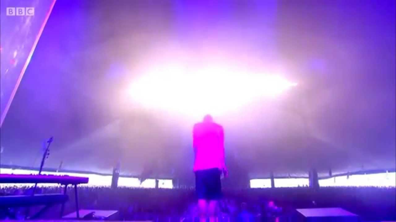 Years & Years - Breathe | Live at Glastonbury 2015