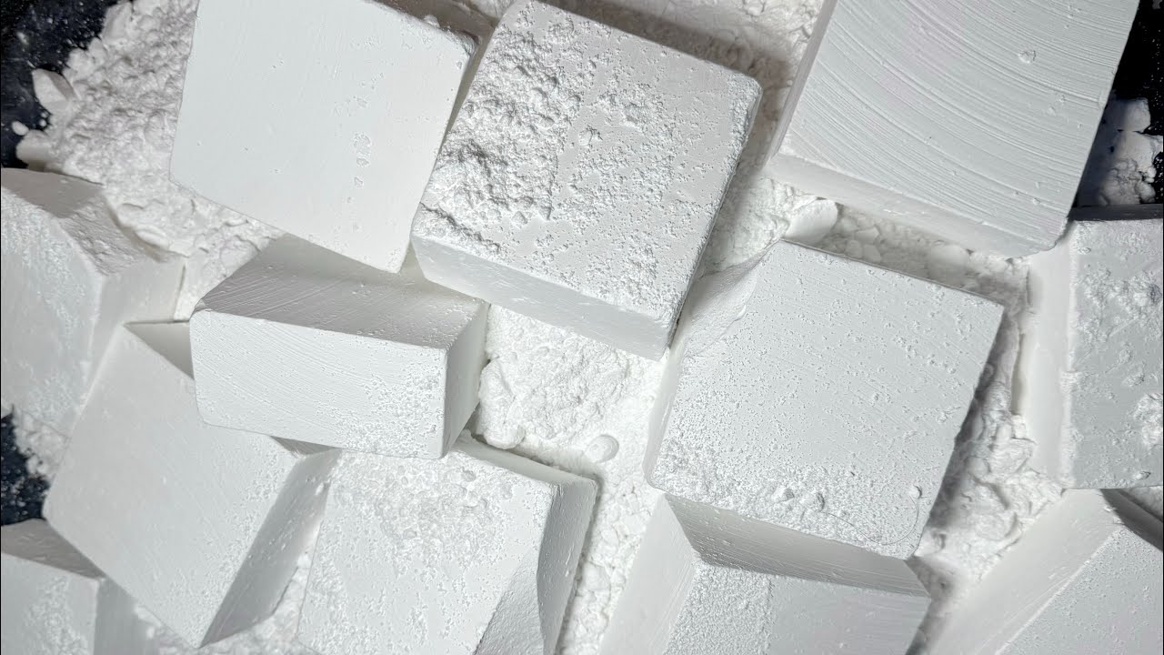 ASMR SOUNDS : crunchy Gymchalk blocks crushing 