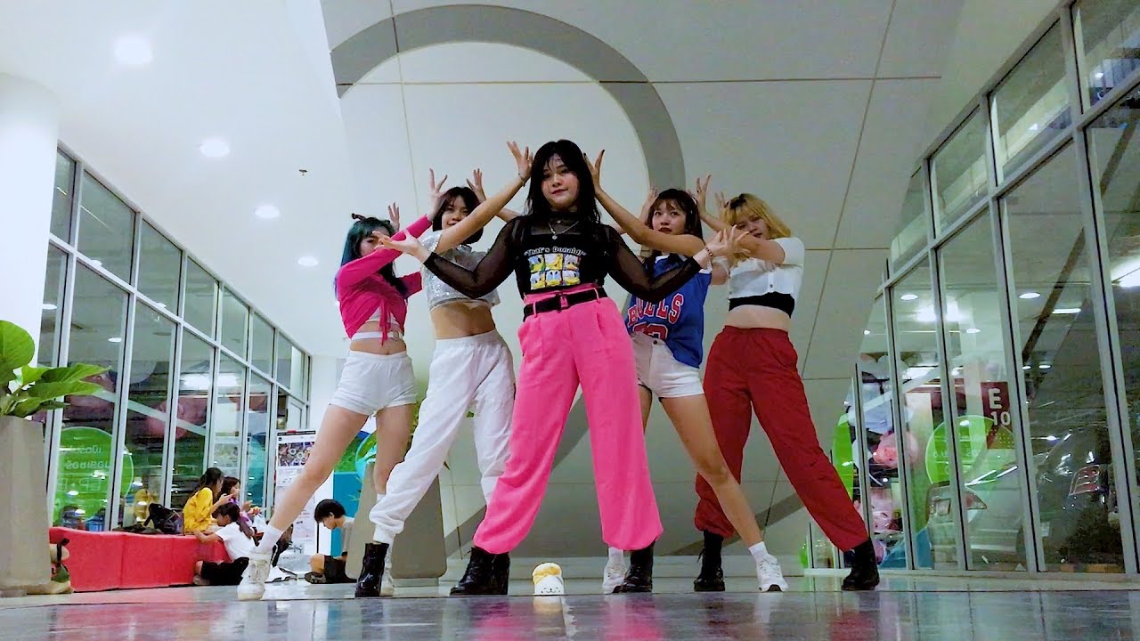 ITZY (있지)  