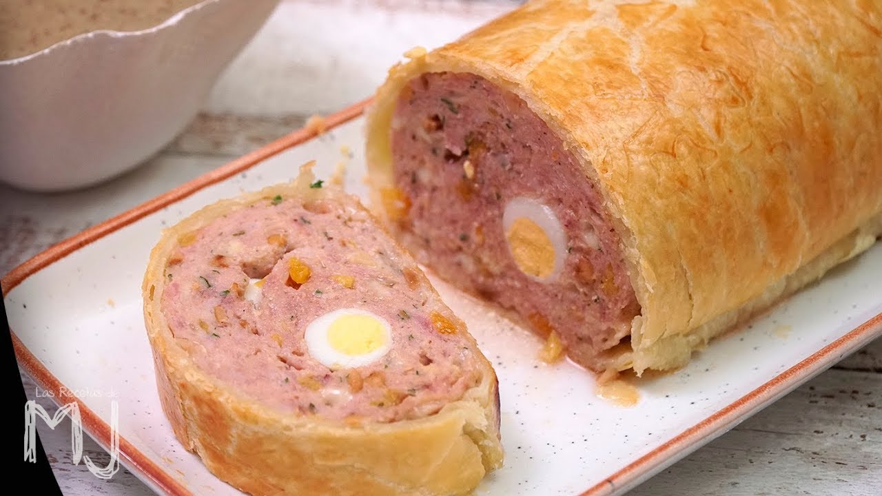 Rollo de carne en hojaldre con deliciosa salsa de setas