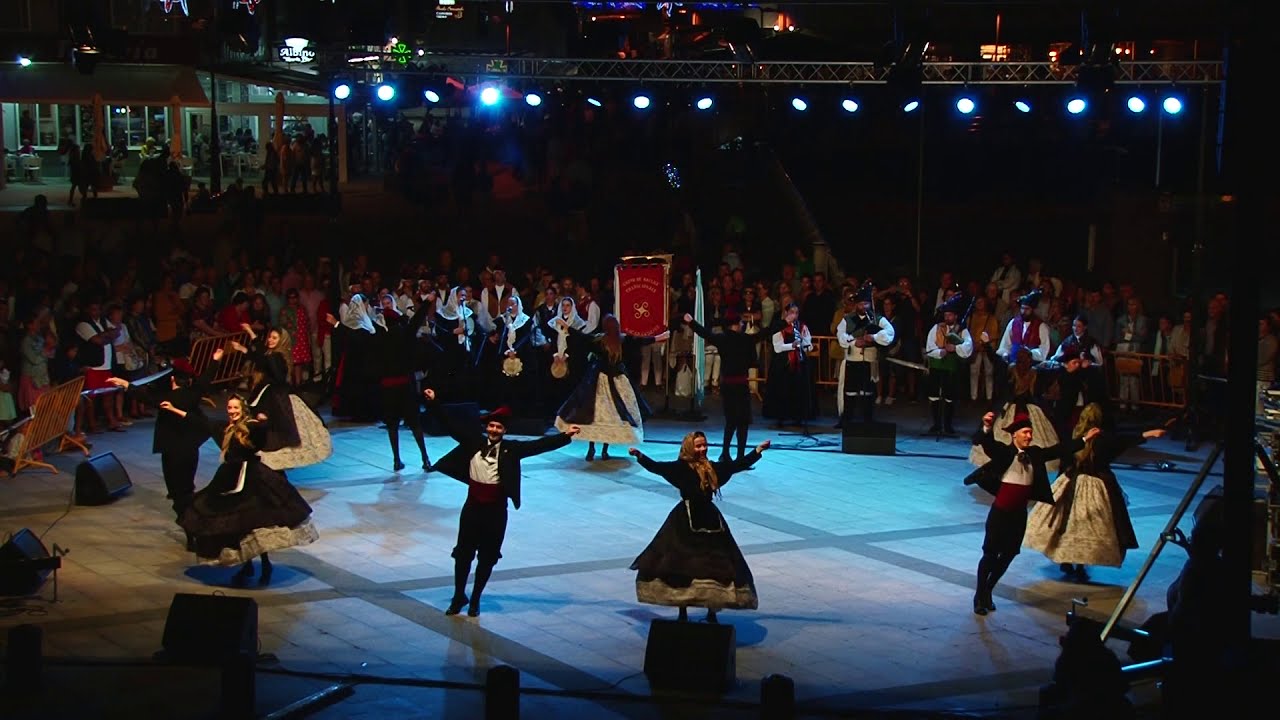 Galician folk dance: Valse (Waltz)