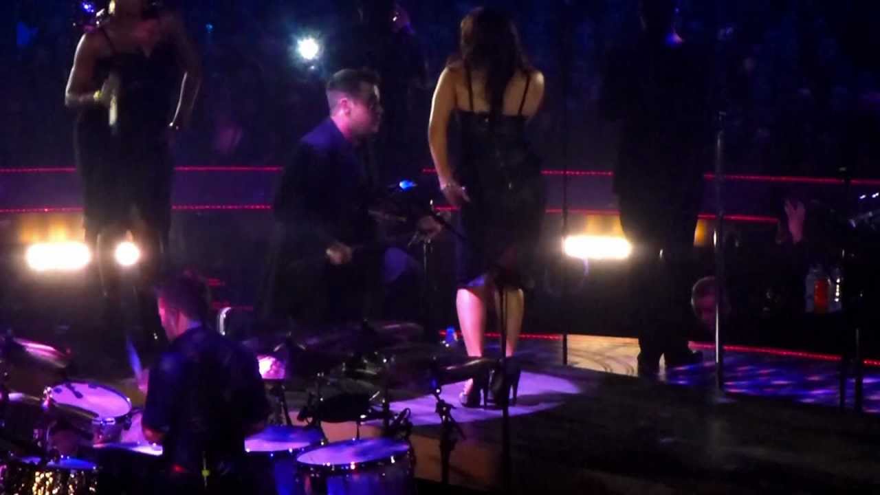 Robbie Williams - Rock DJ, Live O2 Arena London 24 nov 2012