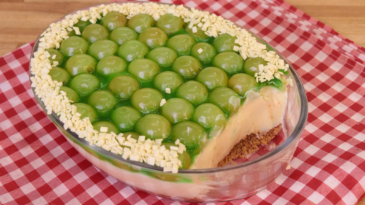 A MELHOR TORTA DE UVA NA TRAVESSA SUPER FÁCIL | TORTA BOMBOM DE UVA NA TRAVESSA PARA O NATAL