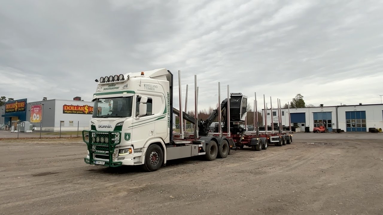 Köp Timmerbilsekipage Scania R650 på Klaravik