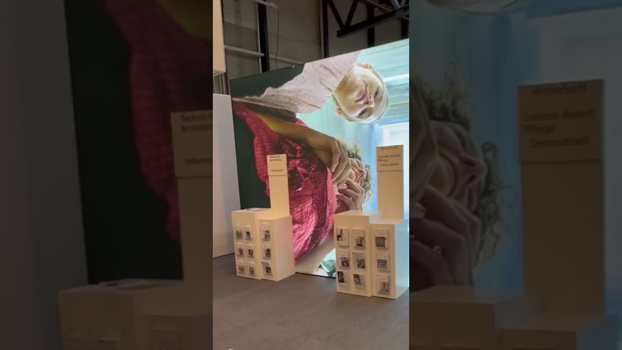 Die Hochschule Luzern war an der ZEBI Luzern. Und wir bauten den Stand!