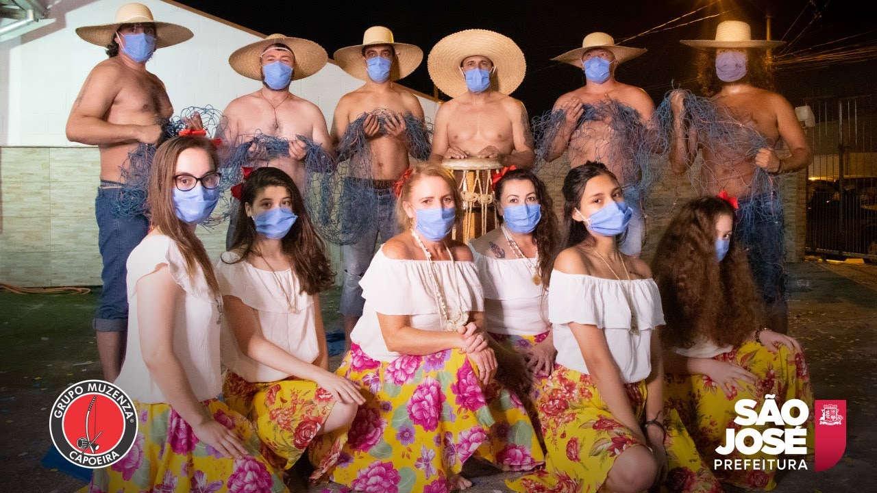 Apresentação de Puxada de Rede com o Grupo Muzenza