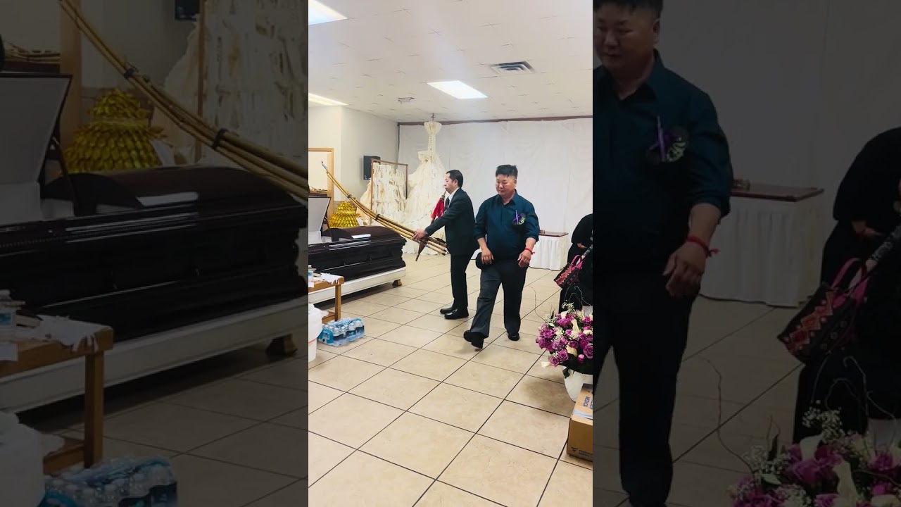 Qeej tu siav cov tshooj xa