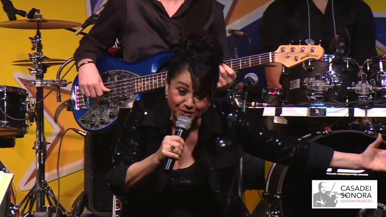 TAVOLA GRANDE (Raoul Casadei- Enrico Muccioli-Al Pedulli) - Canta Roberta Cappelletti