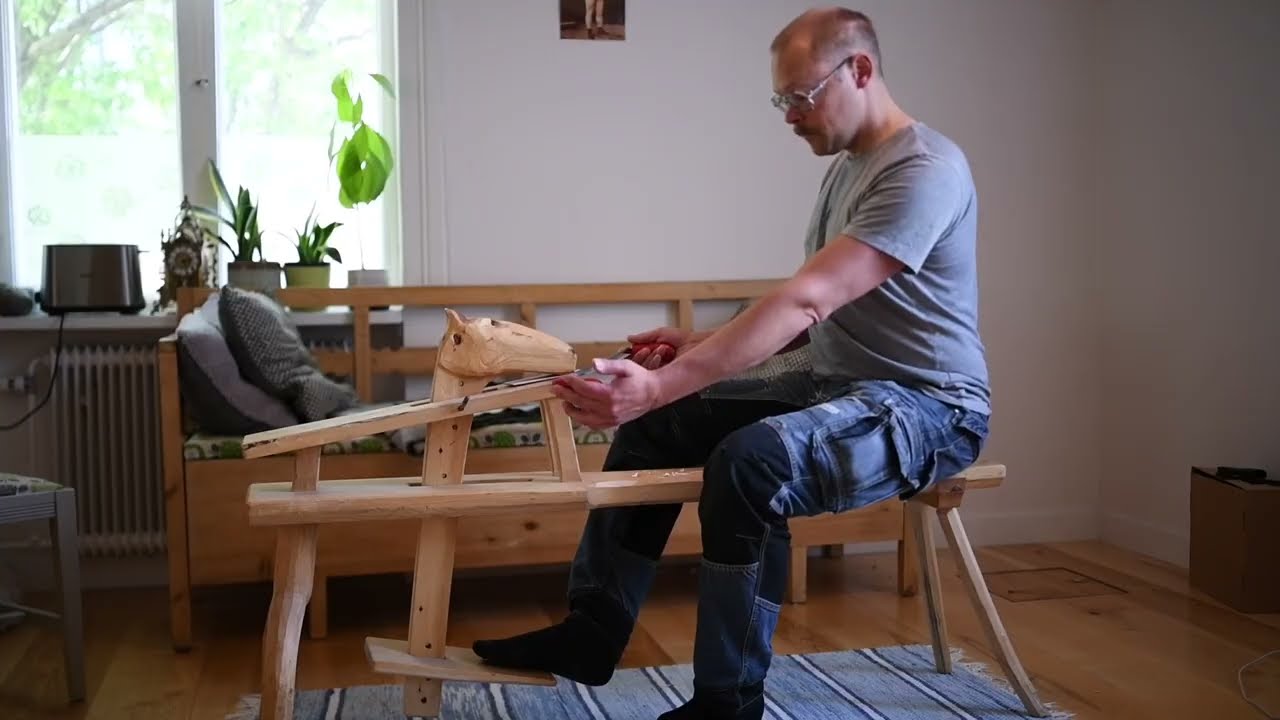 Täljhäst och bandkniv