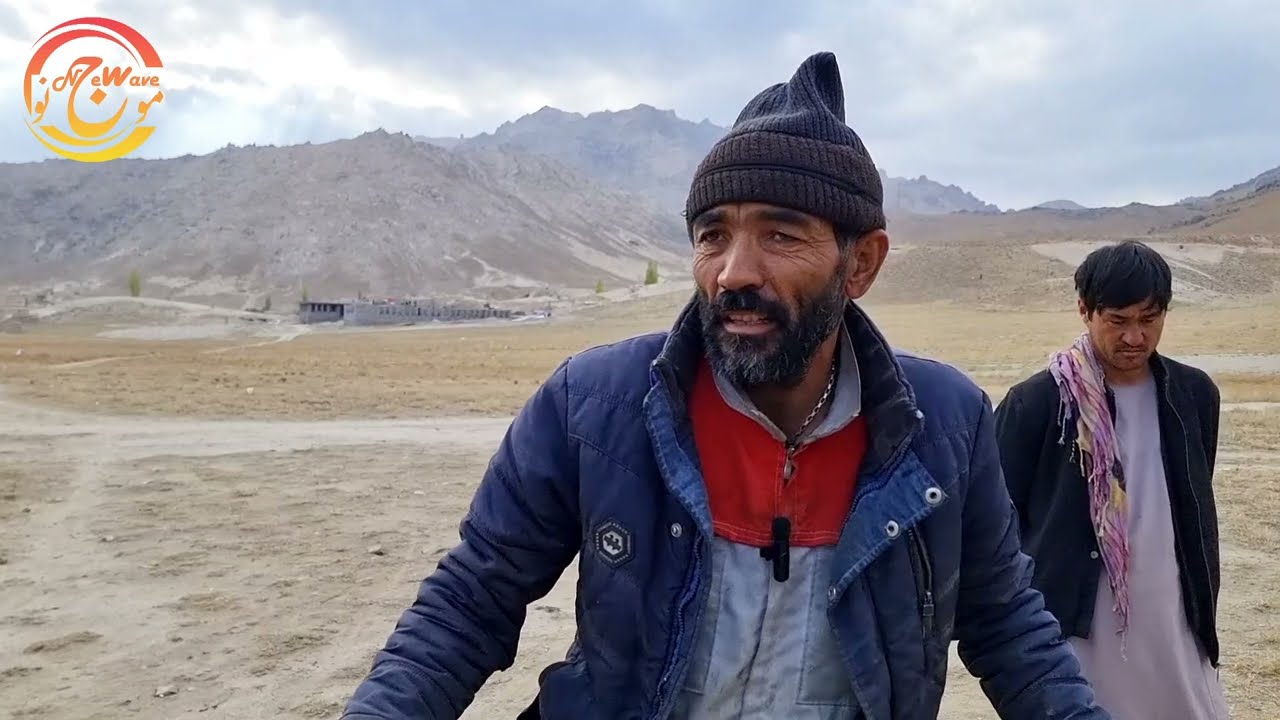 یک شخص در جاغوری با وسایل خیلی ساده توانسته یک تراکتور بسازد