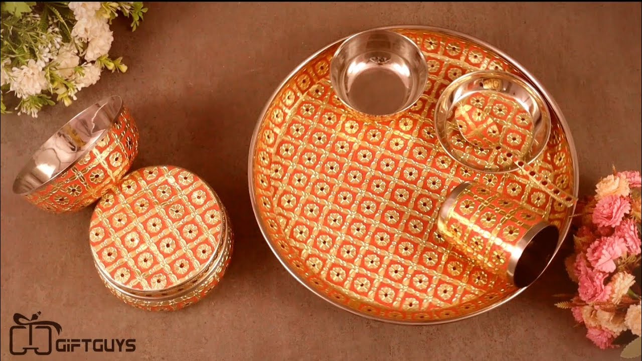 Exorbitant meenakari worked matching plate set & box🌸