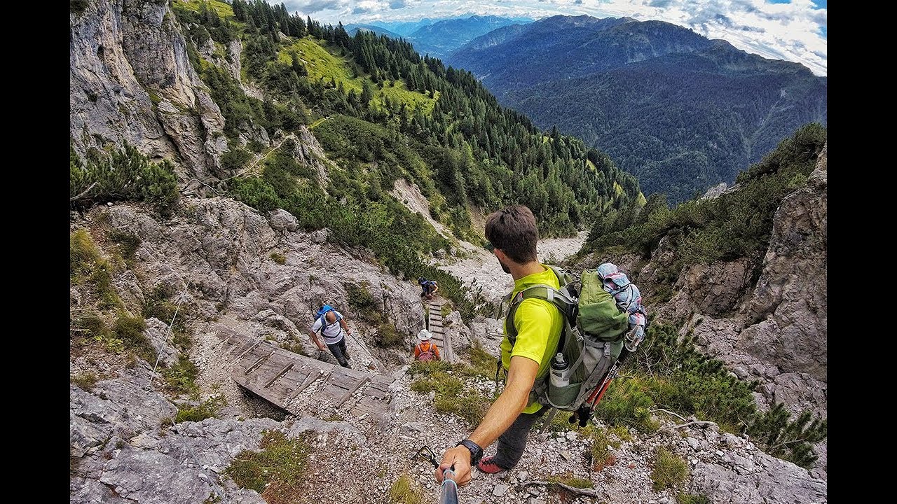 Tra cenge e strapiombi lungo il sentiero Corbellini #trekking FVG