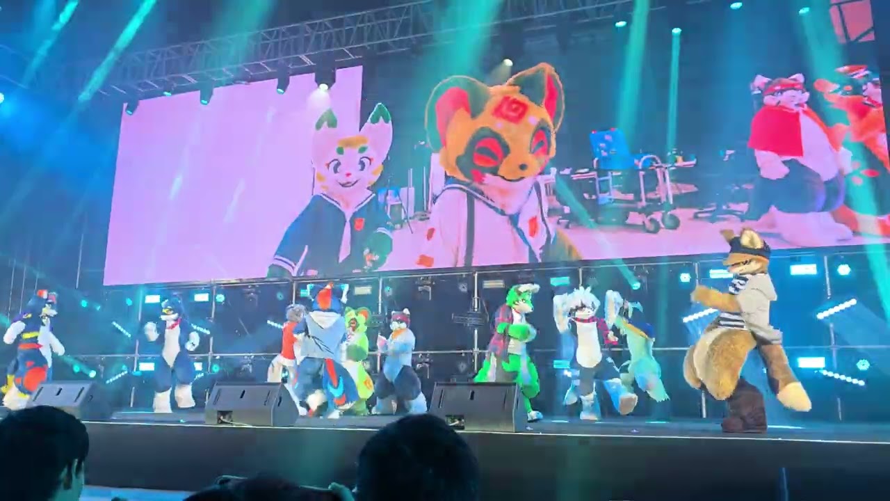 Stage Performance: HIDE & SEEK [HiFurry 2025 - 你好兽聚 · 森野纪事]