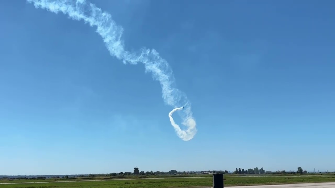 Boundary Bay Airport Aerobatics Flight Performance solo