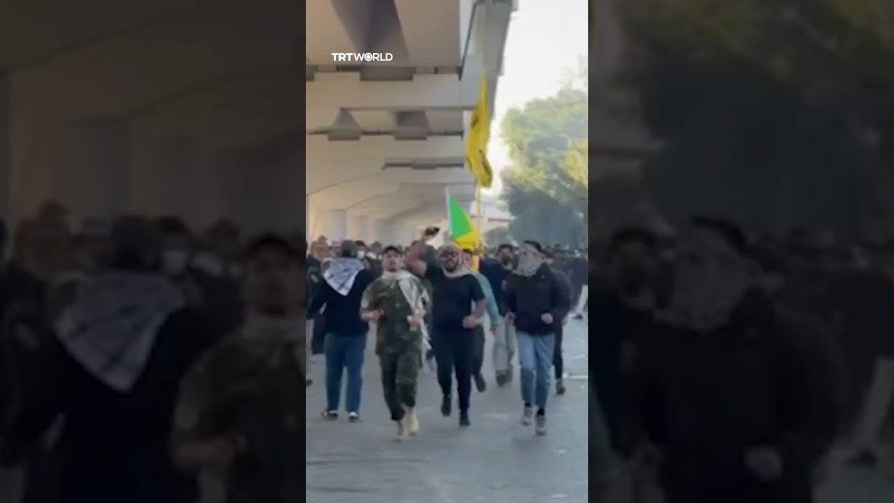 Protesty przed ambasadą USA w Bagdadzie po zab&oacute;jstwie Chameneiego