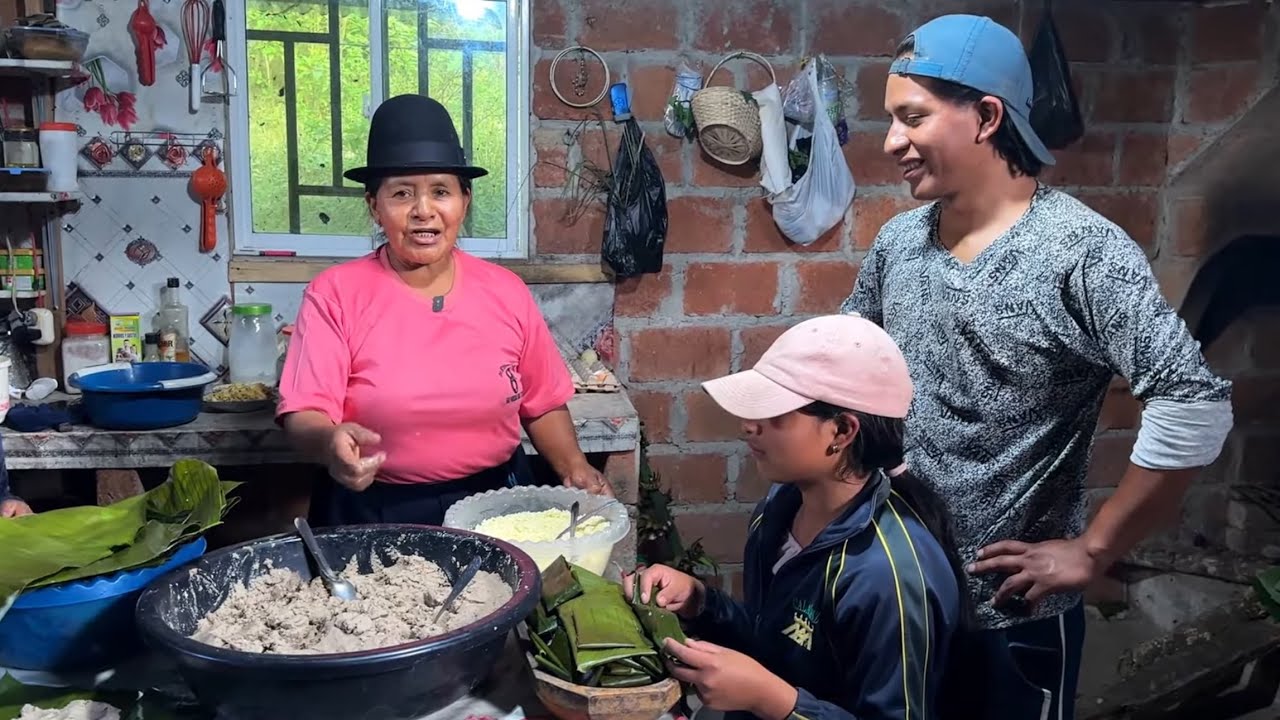 Construí una casita para mi horno e hice tamales de pollo con mi MAMA - JuaneS