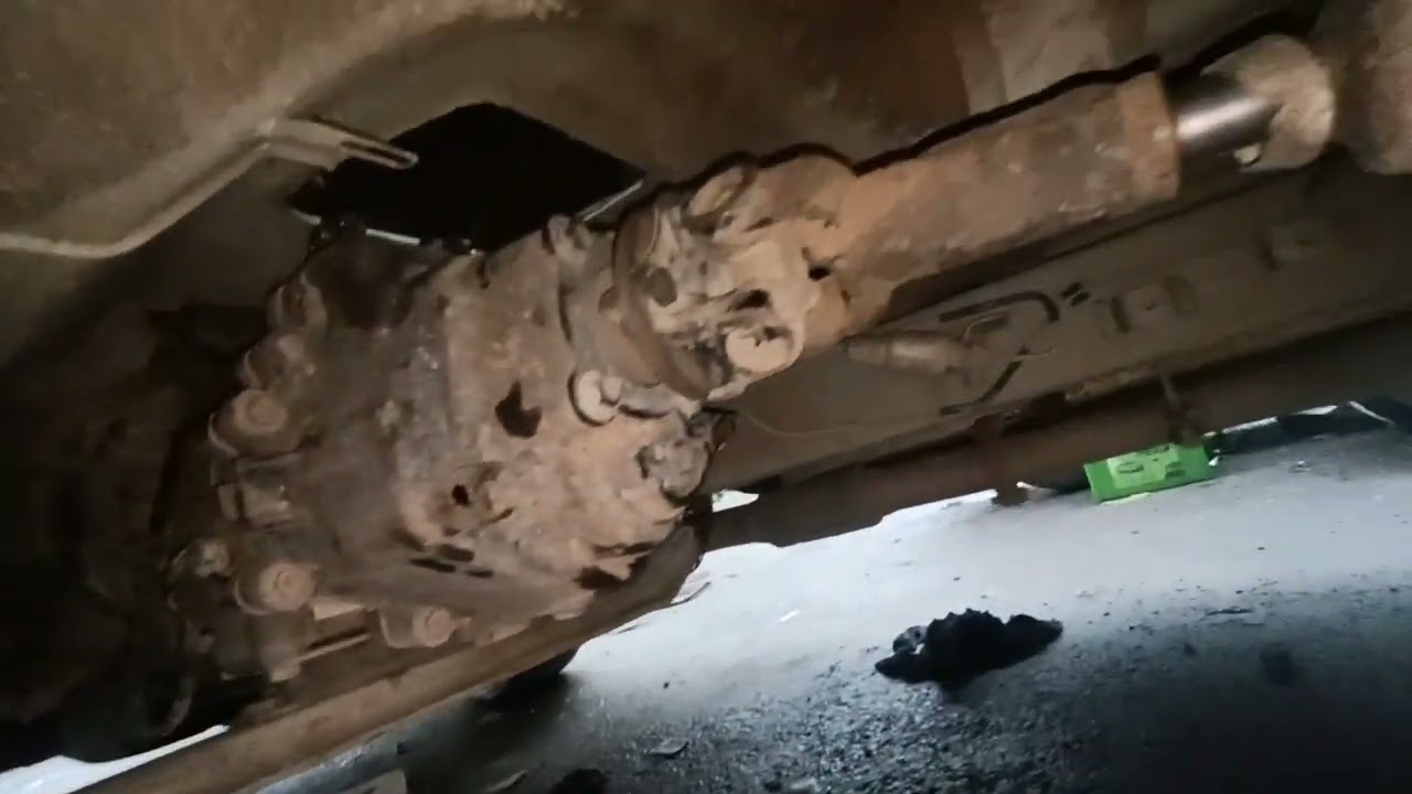 Mahindra Bolero M2DI Engine Diesel Clutch Pressure Plate Change #mahindra #clucth #change #bolero
