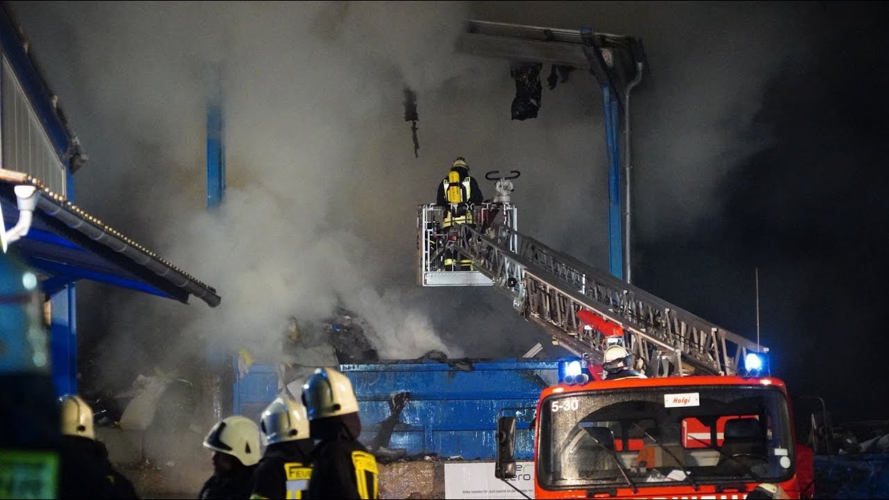Großbrand in Grifte – Müll in Abfallentsorgung brennt 26.09.2021