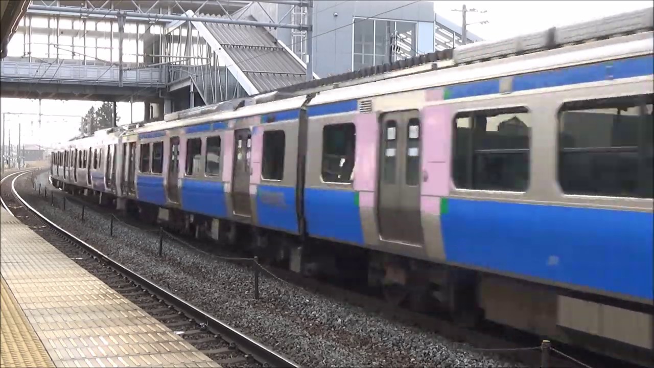 仙台の快速列車迫力の駅通過シーン(東北本線)