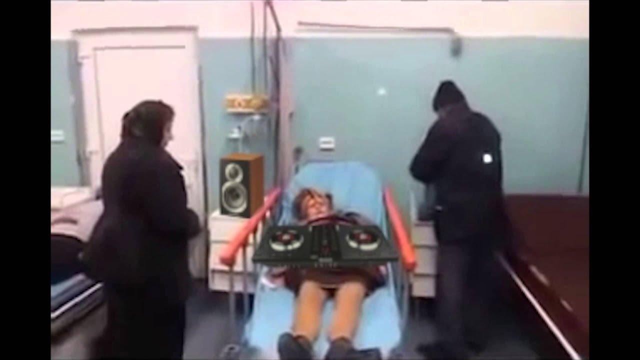 REMIX - Mujer bosnia canta 7 días sin parar