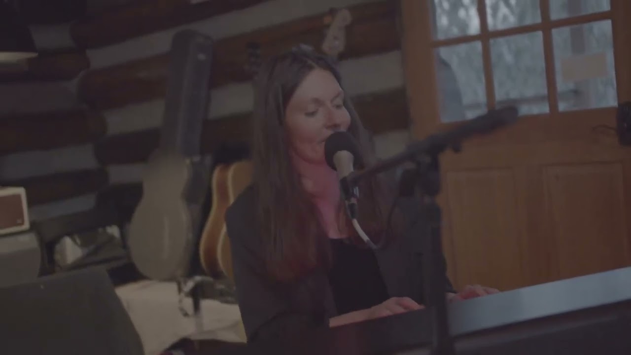 THE GREYBIRDS | Maggie