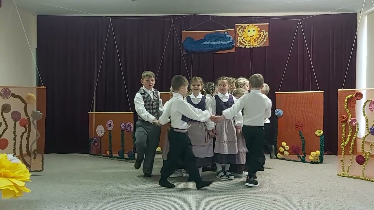 ,,Šokam, šokam rateliu 