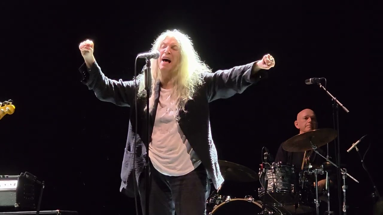 Patti Smith - Free Money - Live Sentrum Scene, Oslo 18.10.2025