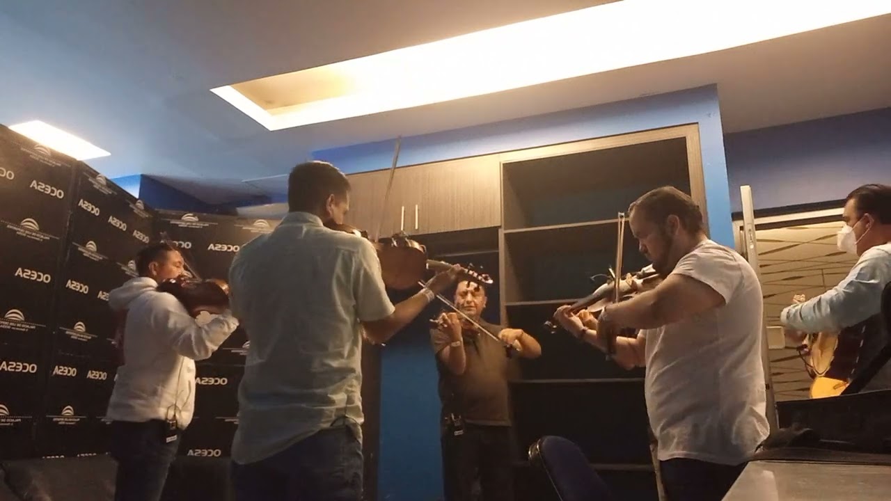 ensayando el tema 00:00 de #siddhartha 1/sep/2022 en el palacio de los deportes