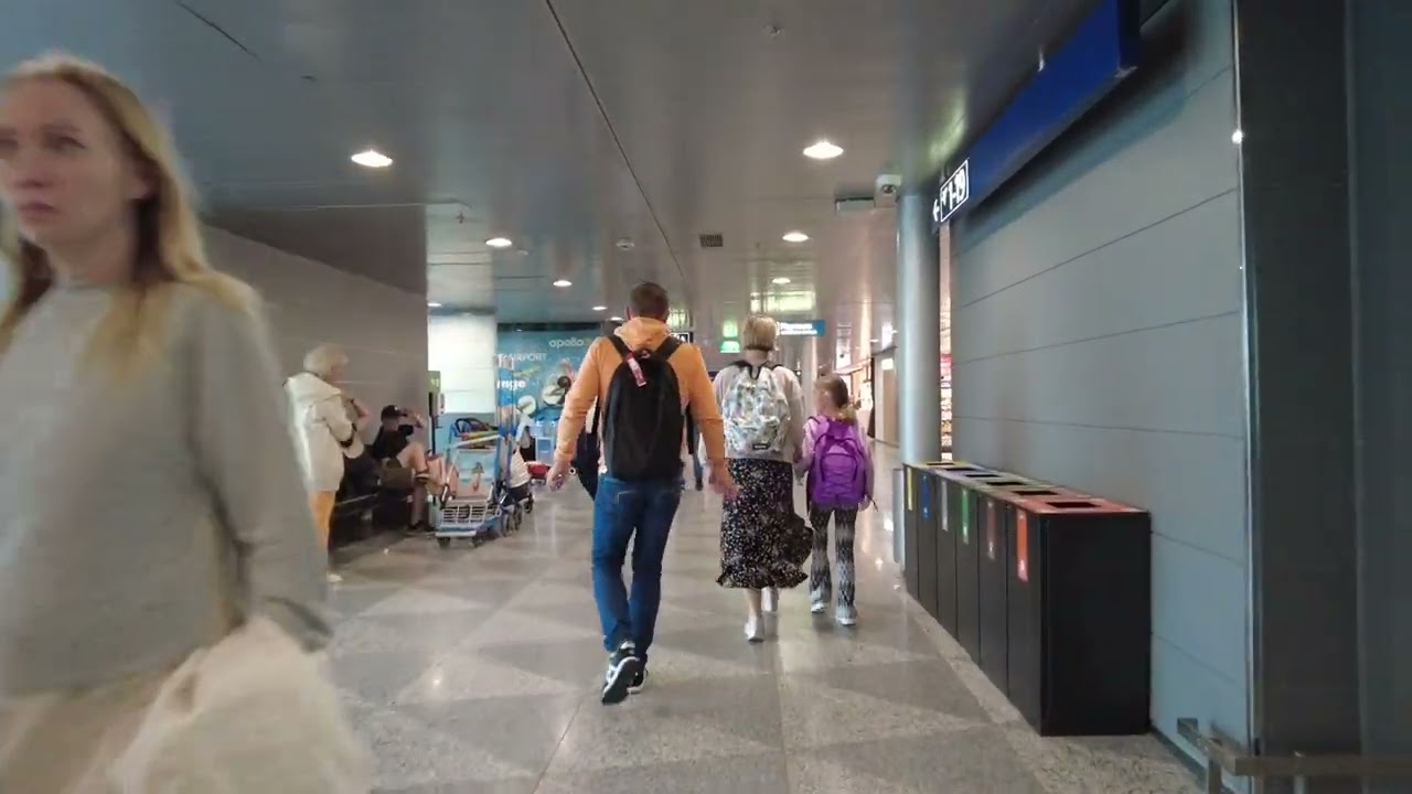 Walk tour Helsinki-Vantaa Airport