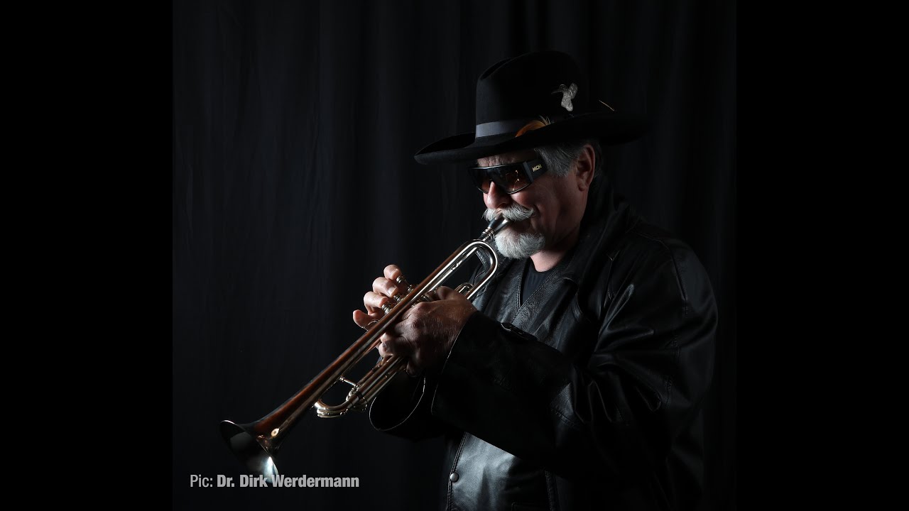Music for the Trumpet: Legacy 18 Spanish Blue: 